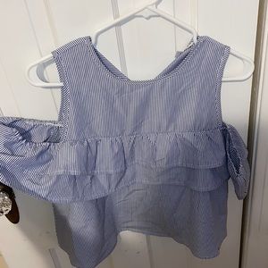 Stripped cold shoulder blouse!